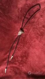 Cravattino in cuoio  bolo tie