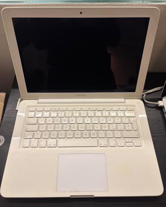 Apple MacBook 13" 2010