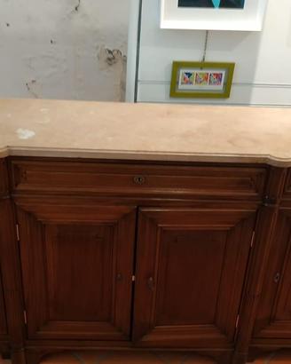 Elegante consolle in legno con piano in marmo