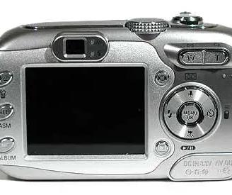 SAMSUNG DIGIMAX V700