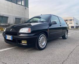 Renault Clio 1.8i 16V