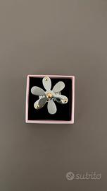 Anello regolabile a fiore