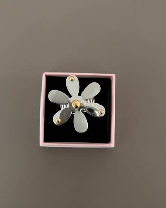 Anello regolabile a fiore