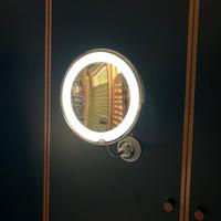 Specchio ingranditore 10X con luce LED