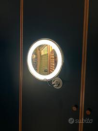 Specchio ingranditore 10X con luce LED