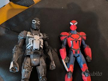 Lotto 2 Action Figure Marvel Ultimate Spider-Man -