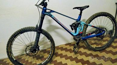 mondraker superfoxy RR  Carbonio mtb 13 kg enduro