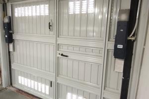 Porta basculante garage/box 234x181 motorizzata