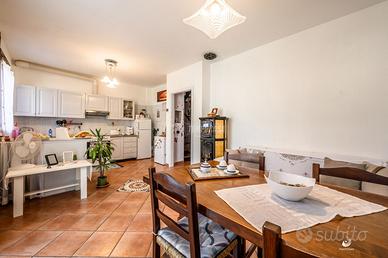 Ampio quadrilocale con 2 balconi e garage