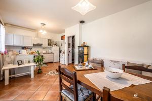 Ampio quadrilocale con 2 balconi e garage