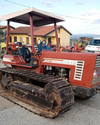 New Holland 80-75 cingolato
