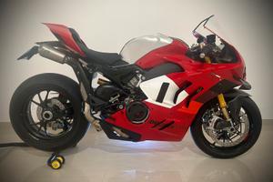 Ducati Panigale v4 R