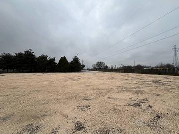 Immobile di 1000 m² con 1 locale a Nuvolera