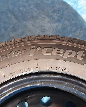 Treno di gomme invernali complete cerchi in ferro