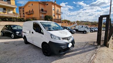 Splendido Nissan nv200