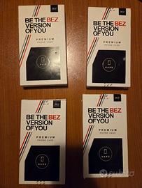 Vari oggetti per chi è interessato/a