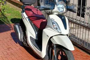 Sym 125 ST