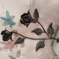 Rosa decorativa in ferro battuto