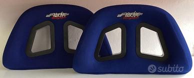 Coppia di poggiatesta sportivo con attacchi univer