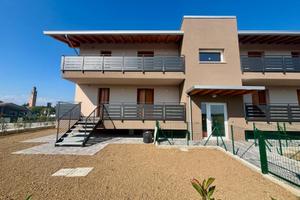 MODERNA ABITAZIONE CON GIARDINO - NUOVA REALIZZ...