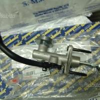 Pompa frizione kia sorento (jc) 2.5crdi 416103e010