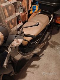 aprilia scarabeo 200 i