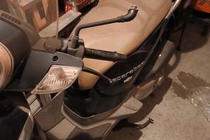 aprilia scarabeo 200 i