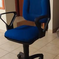 Sedia da ufficio ergonomica blu - €20