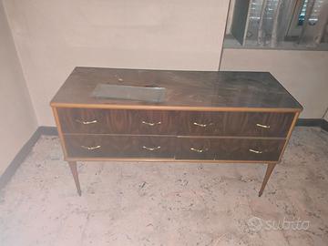 Coppia armadio e comò