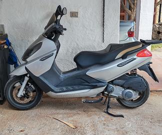 Piaggio X7 250