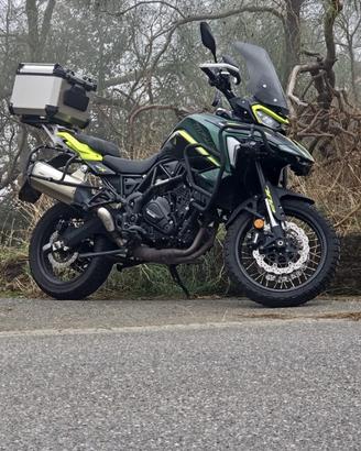 Benelli trk 702 x
