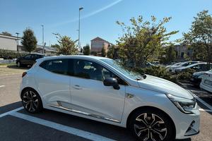 Renault Clio Ibrida Edizione Limitata 