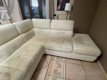Divano ad angolo 4 posti + penisola