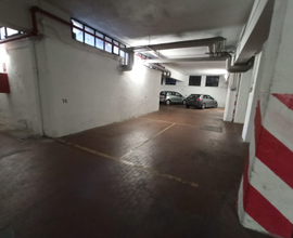 Posto auto singolo o doppio via napione