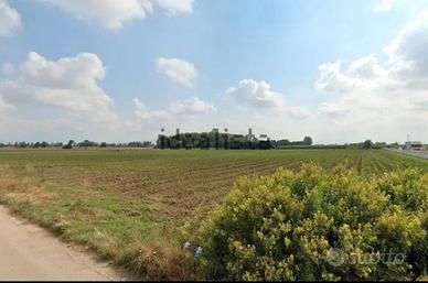Terreno agricolo 21.235mq fronte strada