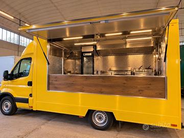 AUTONEGOZIO paninoteca ambulante food truck