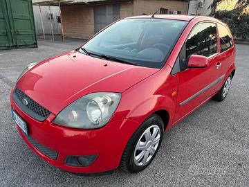 FORD Fiesta 1.4 TDCi 3p. Ghia senza nessun lavor
