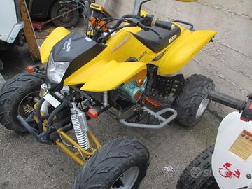 Quad 200 targato targa bianca