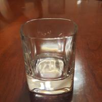 bicchiere acqua cristallo