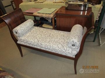 divanetto, canape da cm. 118 x 44 x h. 85 con rive