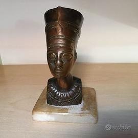 Regina Nefertiti busto in bronzo con base di marmo