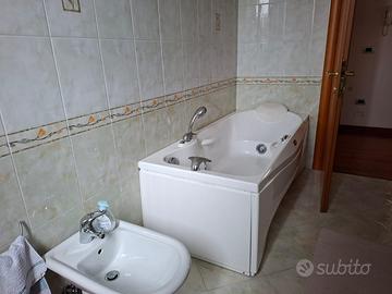 Vasca idromassaggio Jacuzzi 170x75/80