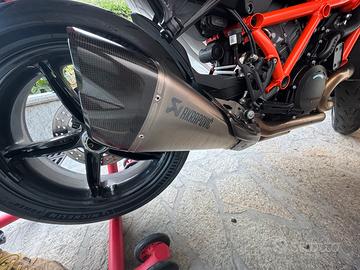Terminale Akrapovic