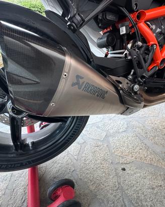 Terminale Akrapovic
