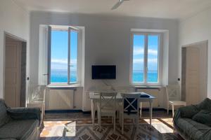 Green wave apartment camogli