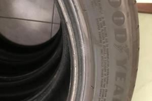 Gomme estive Goodyear 245/45 R 18