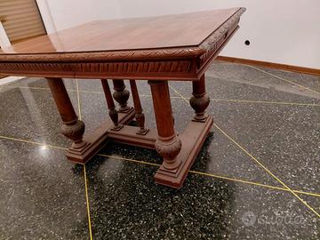 TAVOLO IN LEGNO
