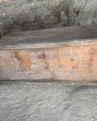 Baule antico in legno massello vintage