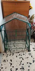 Serra da giardino o balcone