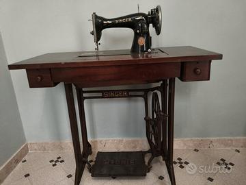 Macchina da cucire Singer a pedale '900